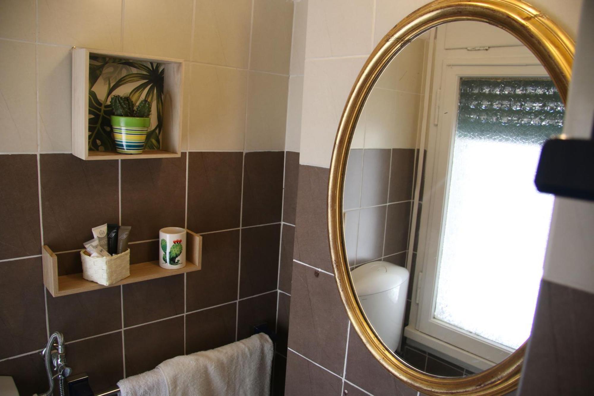 Double Room Private Bathroom