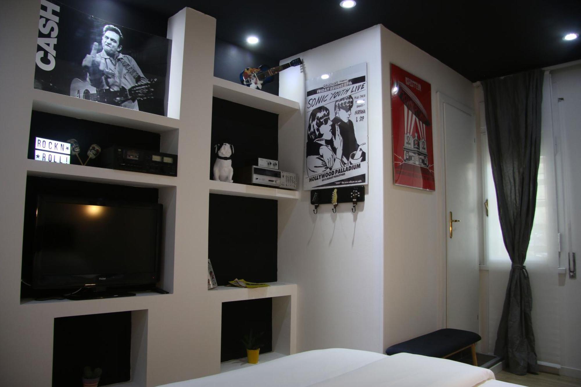 Double Room Private Bathroom